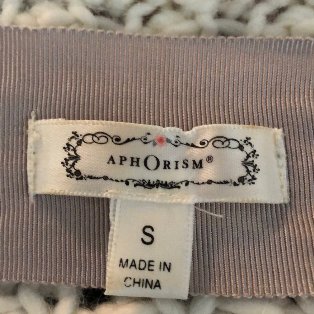 Cute Cable-knit Short Sleeve Sweater - Picture 5 of 6